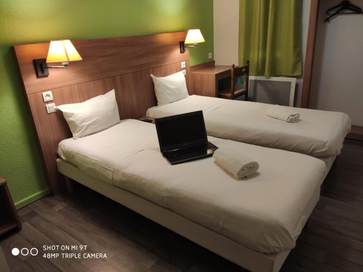 Glisy Hotel Екстериор снимка