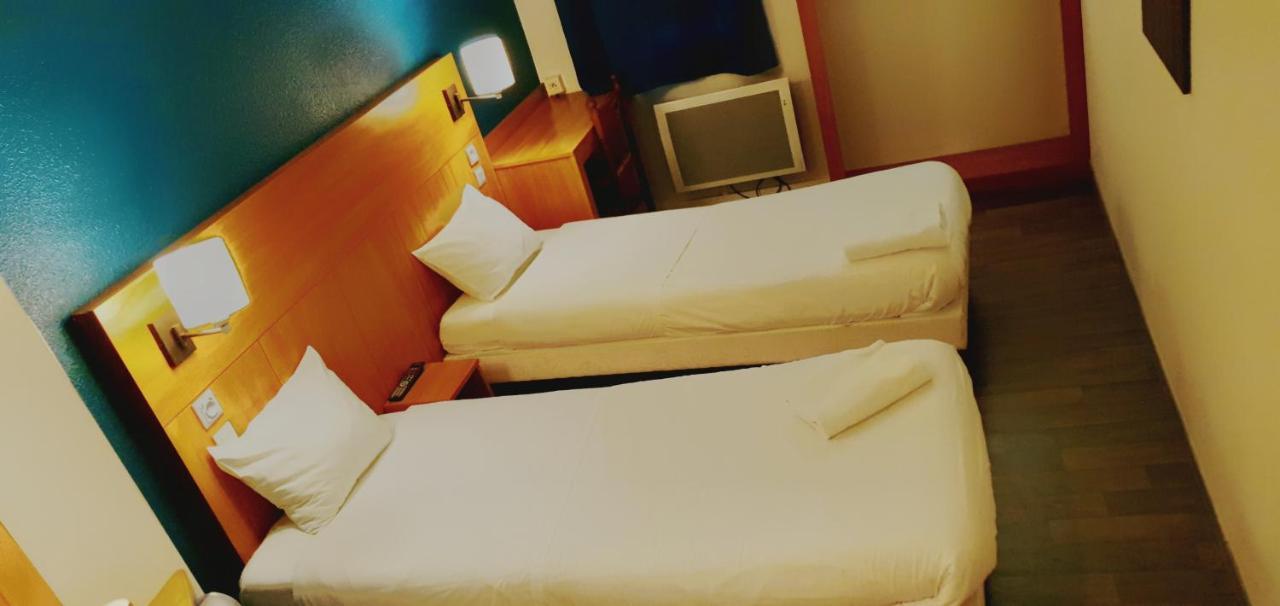 Glisy Hotel Екстериор снимка