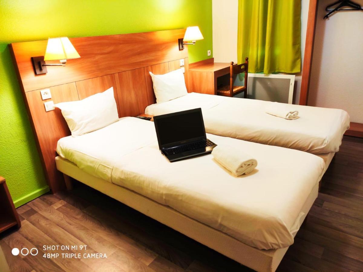 Glisy Hotel Екстериор снимка